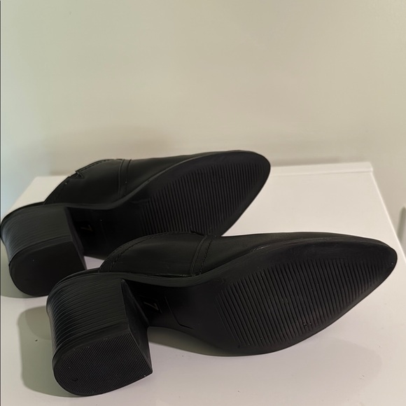 XAppeal Frankie Bootcut Block Heel Faux Leather Mules size 7 - Picture 8 of 8